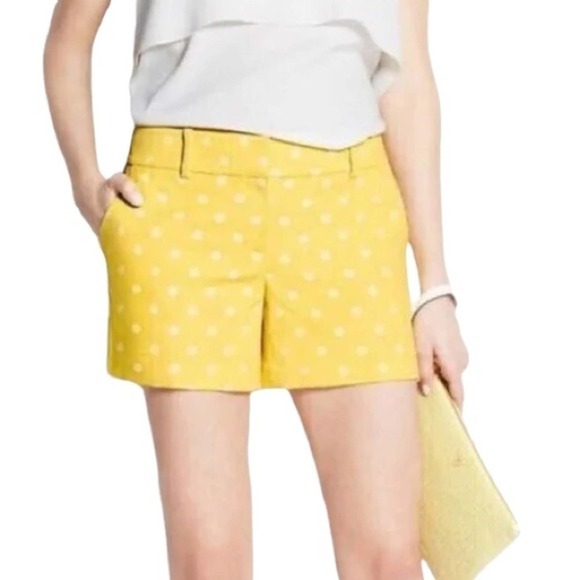 Ann Taylor Pants - Ann Taylor Yellow Polka Dot Signature Shorts Size 2 EUC